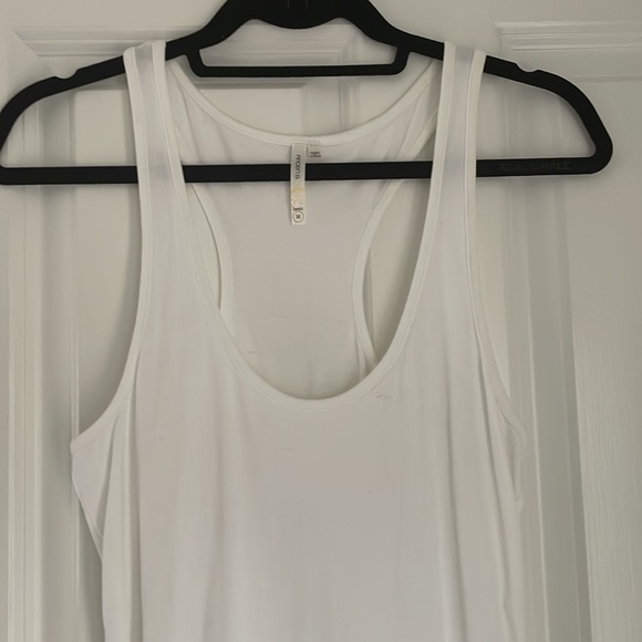 Arden B white t-shirt dress with racer back size medium. Basic t-shirt dress - Picture 4 of 9